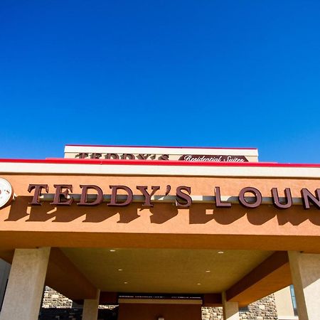 Teddy'S Residential Suites Watford City Exteriör bild
