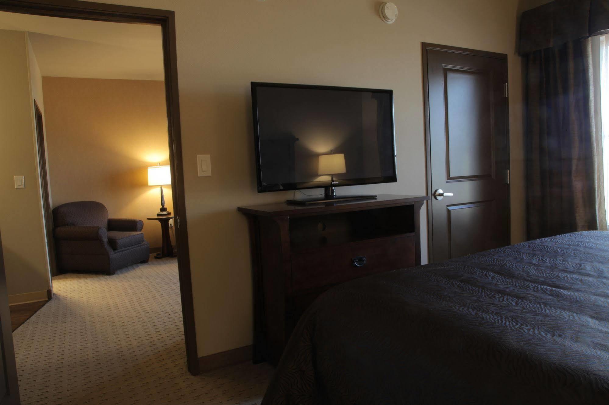 Teddy'S Residential Suites Watford City Exteriör bild